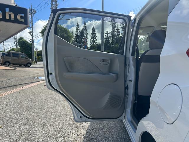 レンタアップ車徹底売り尽くしセール！ナビ・ＥＴＣ・バックカメラ付で装備充実。愛車の買取査定、委託販売なども行ってます〜♪中古車買うなら西崎総合運動公園向かいのネクサスレンタカーへ。