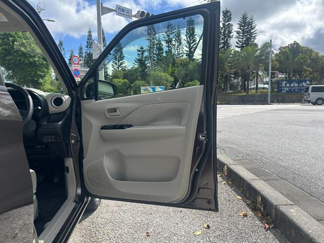 レンタアップ車徹底売り尽くしセール！ナビ・ＥＴＣ・バックカメラ付で装備充実。愛車の買取査定、委託販売なども行ってます〜♪中古車買うなら西崎総合運動公園向かいのネクサスレンタカーへ。