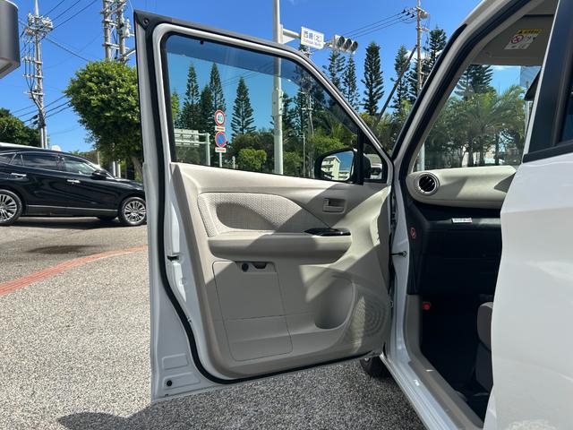 レンタアップ車徹底売り尽くしセール！ナビ・ＥＴＣ・バックカメラ付で装備充実。愛車の買取査定、委託販売なども行ってます〜♪中古車買うなら西崎総合運動公園向かいのネクサスレンタカーへ。