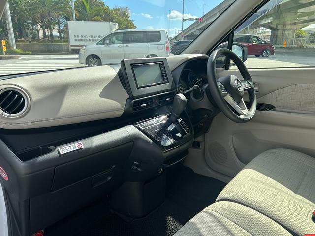 レンタアップ車徹底売り尽くしセール！ナビ・ＥＴＣ・バックカメラ付で装備充実。愛車の買取査定、委託販売なども行ってます〜♪中古車買うなら西崎総合運動公園向かいのネクサスレンタカーへ。