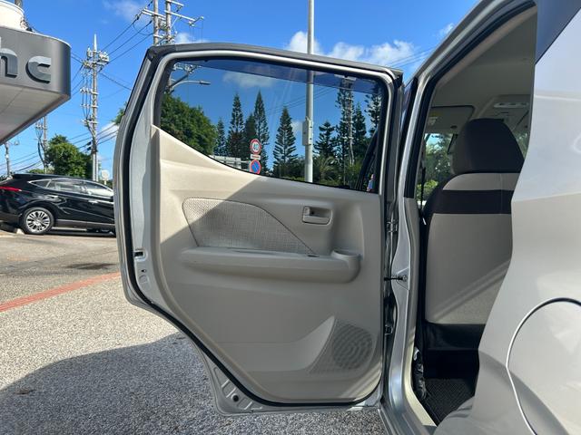 レンタアップ車徹底売り尽くしセール！ナビ・ＥＴＣ・バックカメラ付で装備充実。愛車の買取査定、委託販売なども行ってます〜♪中古車買うなら西崎総合運動公園向かいのネクサスレンタカーへ。