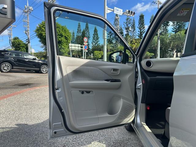 レンタアップ車徹底売り尽くしセール！ナビ・ＥＴＣ・バックカメラ付で装備充実。愛車の買取査定、委託販売なども行ってます〜♪中古車買うなら西崎総合運動公園向かいのネクサスレンタカーへ。