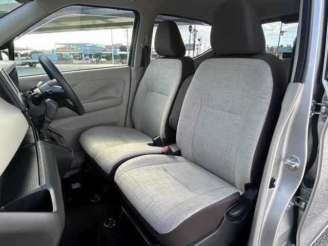 レンタアップ車徹底売り尽くしセール！ナビ・ＥＴＣ・バックカメラ付で装備充実。愛車の買取査定、委託販売なども行ってます〜♪中古車買うなら西崎総合運動公園向かいのネクサスレンタカーへ。