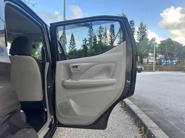 レンタアップ車徹底売り尽くしセール！ナビ・ＥＴＣ・バックカメラ付で装備充実。愛車の買取査定、委託販売なども行ってます〜♪中古車買うなら西崎総合運動公園向かいのネクサスレンタカーへ。