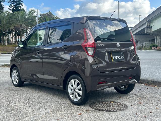 レンタアップ車徹底売り尽くしセール！ナビ・ＥＴＣ・バックカメラ付で装備充実。愛車の買取査定、委託販売なども行ってます〜♪中古車買うなら西崎総合運動公園向かいのネクサスレンタカーへ。