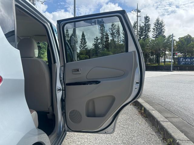 レンタアップ車徹底売り尽くしセール！ナビ・ＥＴＣ・バックカメラ付で装備充実。愛車の買取査定、委託販売なども行ってます〜♪中古車買うなら西崎総合運動公園向かいのネクサスレンタカーへ。