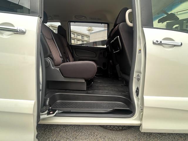 セレナ ハイウェイスター Vセレ+セーフティ SHV Aセフ ナビTV、Bluetooth、CD、DVD、バックカメラ、ETC、ドライブレコーダー、両側電動スライドドア、レーンアシスト、衝突被害軽減システム、オートライト、スマートキー、電動格納ミラー(15枚目)