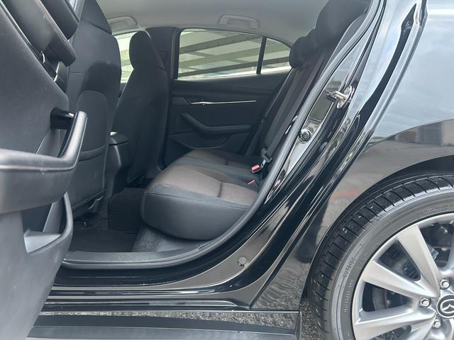 ＭＡＺＤＡ３セダン ２０Ｓプロアクティブ　ツーリングセレクション　衝突被害軽減システム、禁煙車、パワーシート、コーナーセンサー、スマートキー、ＬＥＤヘッド、ＥＴＣ、オートハイビーム、全周囲カメラ、衝突被害軽減システム、ナビＴＶ、ＣＤ、ＤＶＤ、Ｂｌｕｅｔｏｏｔｈ、（15枚目）