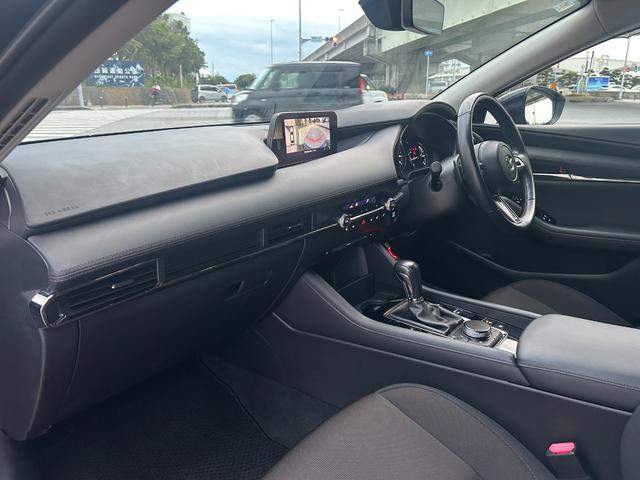 ＭＡＺＤＡ３セダン ２０Ｓプロアクティブ　ツーリングセレクション　衝突被害軽減システム、禁煙車、パワーシート、コーナーセンサー、スマートキー、ＬＥＤヘッド、ＥＴＣ、オートハイビーム、全周囲カメラ、衝突被害軽減システム、ナビＴＶ、ＣＤ、ＤＶＤ、Ｂｌｕｅｔｏｏｔｈ、（21枚目）