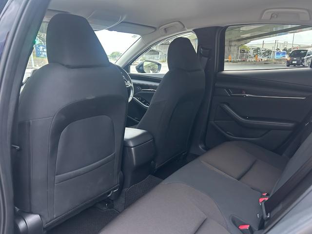 ＭＡＺＤＡ３セダン ２０Ｓプロアクティブ　ツーリングセレクション　衝突被害軽減システム、禁煙車、パワーシート、コーナーセンサー、スマートキー、ＬＥＤヘッド、ＥＴＣ、オートハイビーム、全周囲カメラ、衝突被害軽減システム、ナビＴＶ、ＣＤ、ＤＶＤ、Ｂｌｕｅｔｏｏｔｈ、（31枚目）