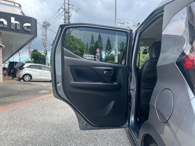 レンタアップ車徹底売り尽くしセール！ナビ・ＥＴＣ・バックカメラ付で装備充実。愛車の買取査定、委託販売なども行ってます〜♪中古車買うなら西崎総合運動公園向かいのネクサスレンタカーへ。