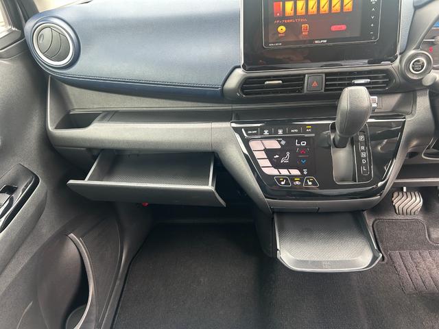 レンタアップ車徹底売り尽くしセール！ナビ・ＥＴＣ・バックカメラ付で装備充実。愛車の買取査定、委託販売なども行ってます〜♪中古車買うなら西崎総合運動公園向かいのネクサスレンタカーへ。