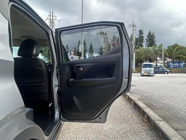 レンタアップ車徹底売り尽くしセール！ナビ・ＥＴＣ・バックカメラ付で装備充実。愛車の買取査定、委託販売なども行ってます〜♪中古車買うなら西崎総合運動公園向かいのネクサスレンタカーへ。