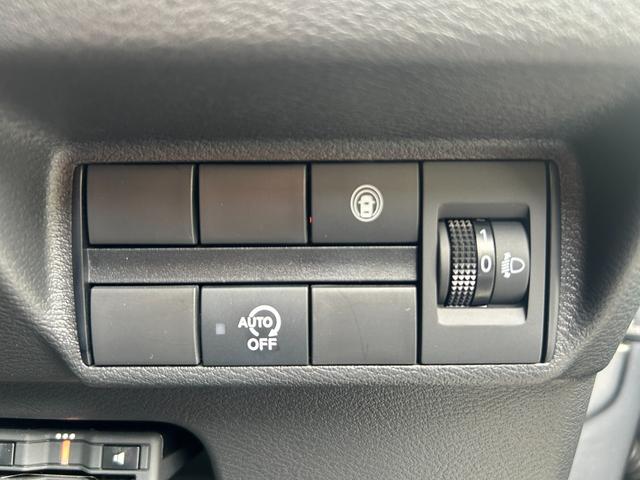 レンタアップ車徹底売り尽くしセール！ナビ・ＥＴＣ・バックカメラ付で装備充実。愛車の買取査定、委託販売なども行ってます〜♪中古車買うなら西崎総合運動公園向かいのネクサスレンタカーへ。