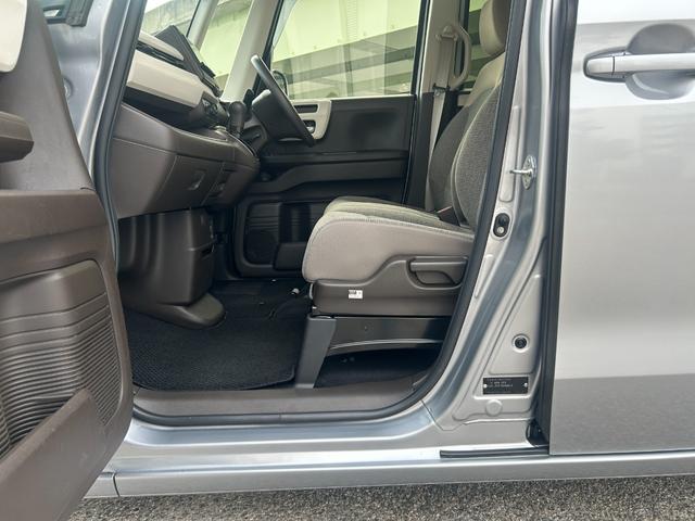 レンタアップ車徹底売り尽くしセール！ナビ・ＥＴＣ・バックカメラ付で装備充実。愛車の買取査定、委託販売なども行ってます〜♪中古車買うなら西崎総合運動公園向かいのネクサスレンタカーへ。