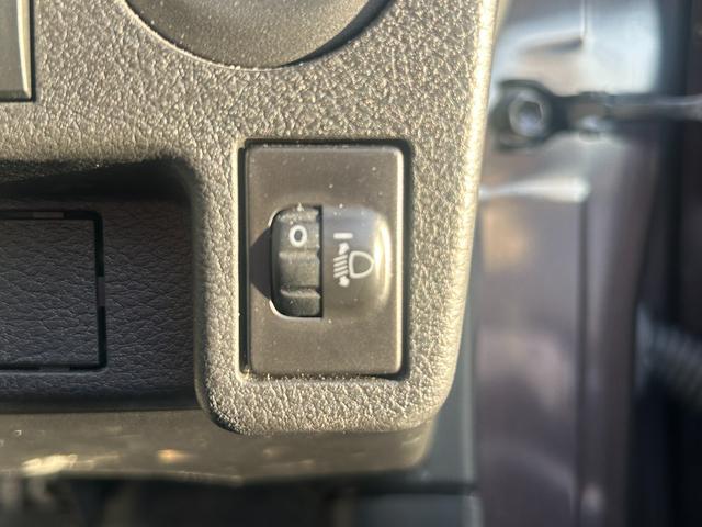 レンタアップ車徹底売り尽くしセール！ナビ・ＥＴＣ・バックカメラ付で装備充実。愛車の買取査定、委託販売なども行ってます〜♪中古車買うなら西崎総合運動公園向かいのネクサスレンタカーへ。