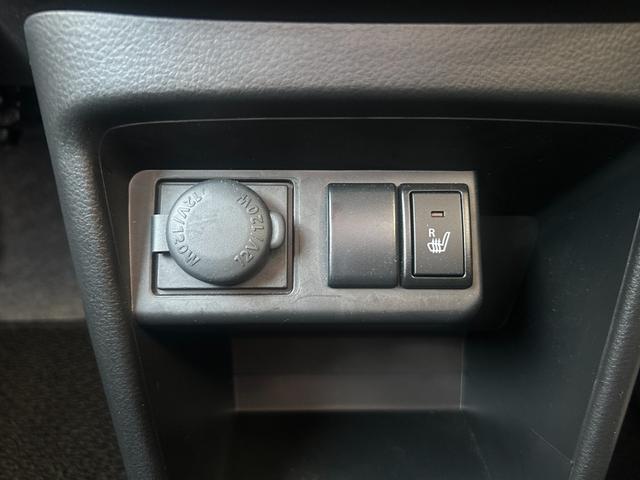 レンタアップ車徹底売り尽くしセール！ナビ・ＥＴＣ・バックカメラ付で装備充実。愛車の買取査定、委託販売なども行ってます〜♪中古車買うなら西崎総合運動公園向かいのネクサスレンタカーへ。