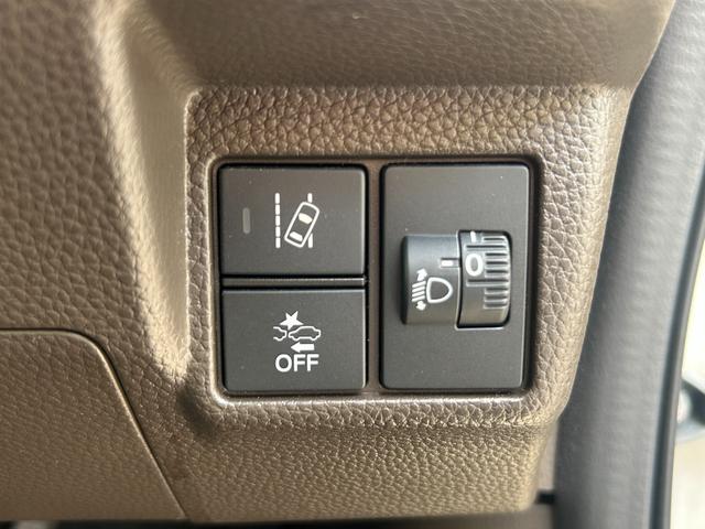 レンタアップ車徹底売り尽くしセール！ナビ・ＥＴＣ・バックカメラ付で装備充実。愛車の買取査定、委託販売なども行ってます〜♪中古車買うなら西崎総合運動公園向かいのネクサスレンタカーへ。