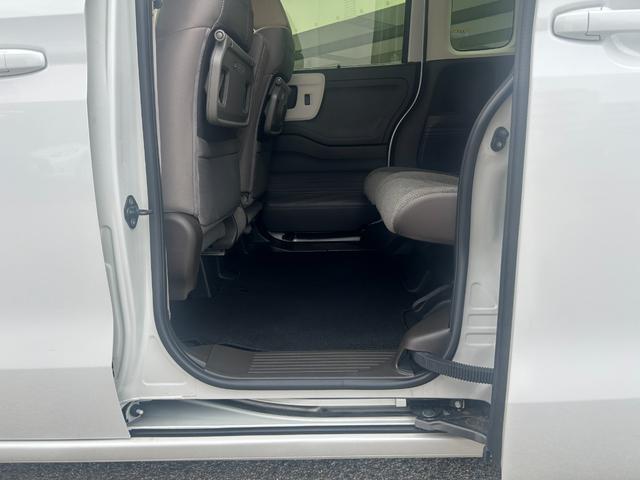 レンタアップ車徹底売り尽くしセール！ナビ・ＥＴＣ・バックカメラ付で装備充実。愛車の買取査定、委託販売なども行ってます〜♪中古車買うなら西崎総合運動公園向かいのネクサスレンタカーへ。