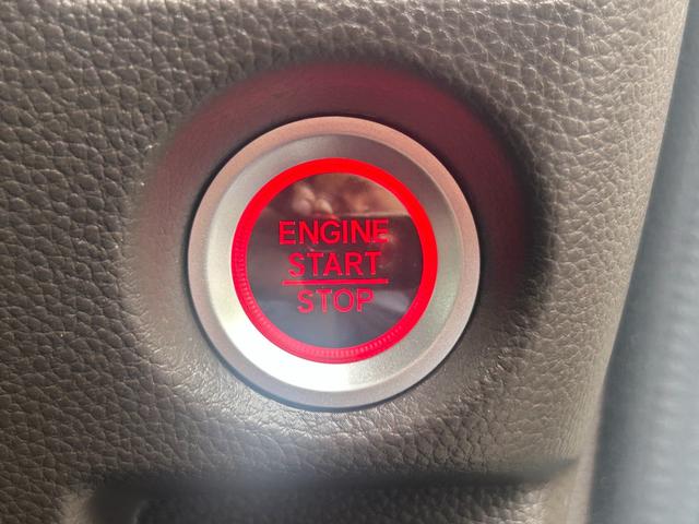 レンタアップ車徹底売り尽くしセール！ナビ・ＥＴＣ・バックカメラ付で装備充実。愛車の買取査定、委託販売なども行ってます〜♪中古車買うなら西崎総合運動公園向かいのネクサスレンタカーへ。