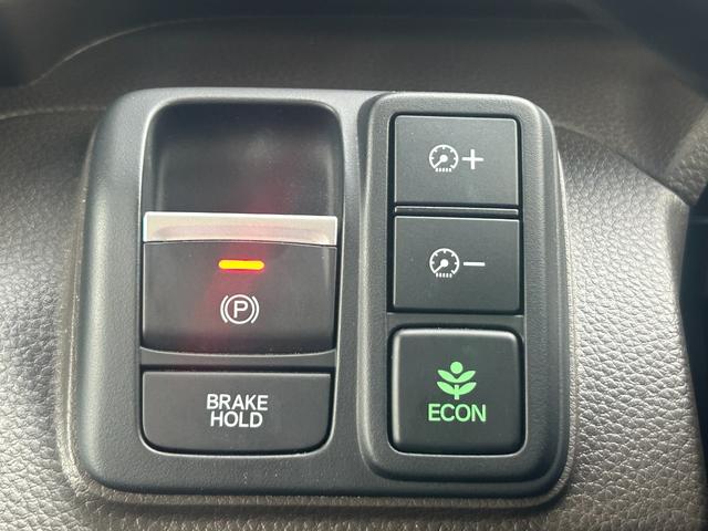 レンタアップ車徹底売り尽くしセール！ナビ・ＥＴＣ・バックカメラ付で装備充実。愛車の買取査定、委託販売なども行ってます〜♪中古車買うなら西崎総合運動公園向かいのネクサスレンタカーへ。