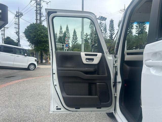 レンタアップ車徹底売り尽くしセール！ナビ・ＥＴＣ・バックカメラ付で装備充実。愛車の買取査定、委託販売なども行ってます〜♪中古車買うなら西崎総合運動公園向かいのネクサスレンタカーへ。