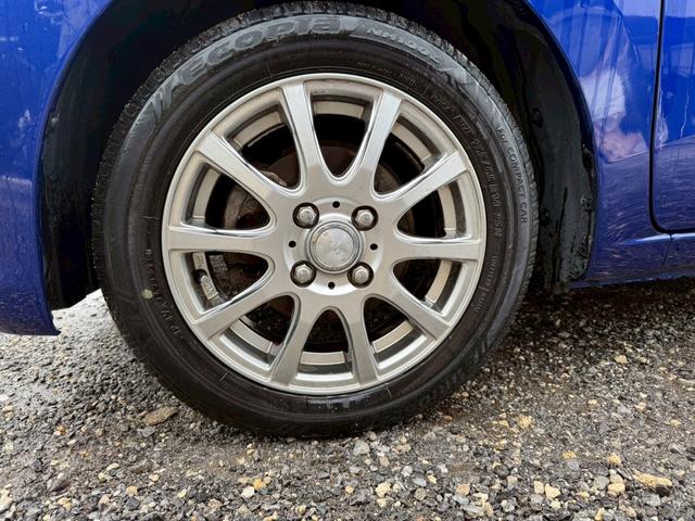 ムーヴ Ｌ　ＳＡＩＩ　本土車両　キーレス　純正オーディオ　ナビ　フルセグ　Ｂｌｕｅｔｏｏｔｈ　バックカメラ　社外アルミホイール（16枚目）