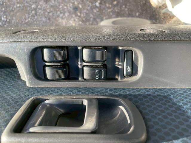 ハイゼットカーゴ クルーズ　本土車両　希少５速マニュアル　電動格納ミラー　パワーウィンドウスイッチ　リア分列シート（23枚目）