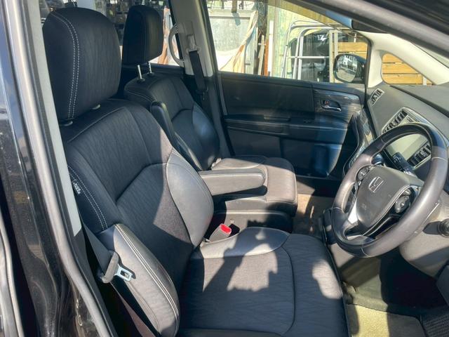 オデッセイ アブソルート　本土車両　純正ナビ　フルセグ　バックカメラ　両側パワースライドドア　プッシュスタート　ＥＴＣ　純正アルミホイール　スマートキー２個（19枚目）