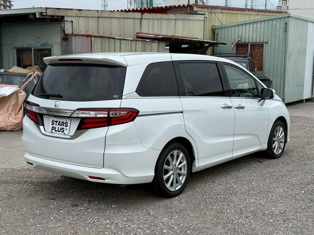 オデッセイ Ｇ　本土車両　両側パワースライドドア　プッシュスタート　スマートキー　純正オーディオ　ナビ　バックカメラ　Ｂｌｕｅｔｏｏｔｈ　フルセグ　社外アルミホイール　８人乗り　ＥＴＣ（11枚目）
