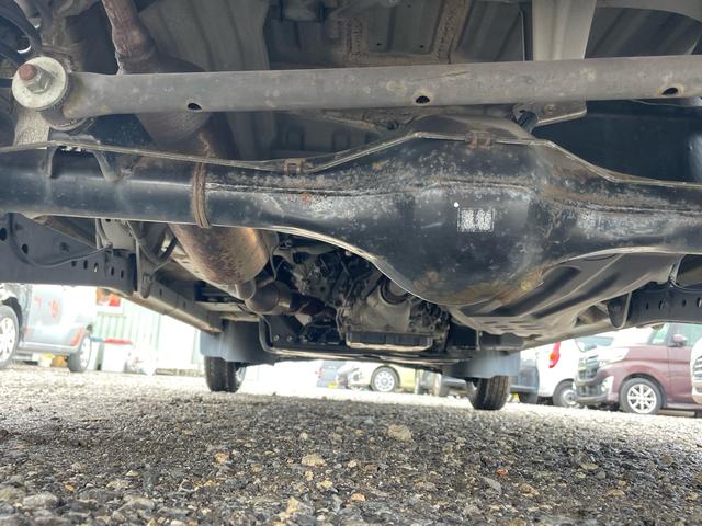 ハイゼットカーゴ スペシャルクリーン　本土車両　オーディオ　フォグランプ　ＥＴＣ　パワーウィンドウ　エアコン　ルーフキャリア外せます　オールペイント対応可　２ＷＤ　ＡＢＳ　エアバック　新品バッテリー　オイル　ワイパーゴム交換（16枚目）