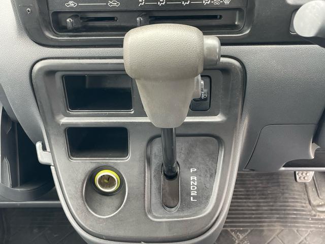 ハイゼットカーゴ スペシャルクリーン　本土車両　オーディオ　フォグランプ　ＥＴＣ　パワーウィンドウ　エアコン　ルーフキャリア外せます　オールペイント対応可　２ＷＤ　ＡＢＳ　エアバック　新品バッテリー　オイル　ワイパーゴム交換（22枚目）