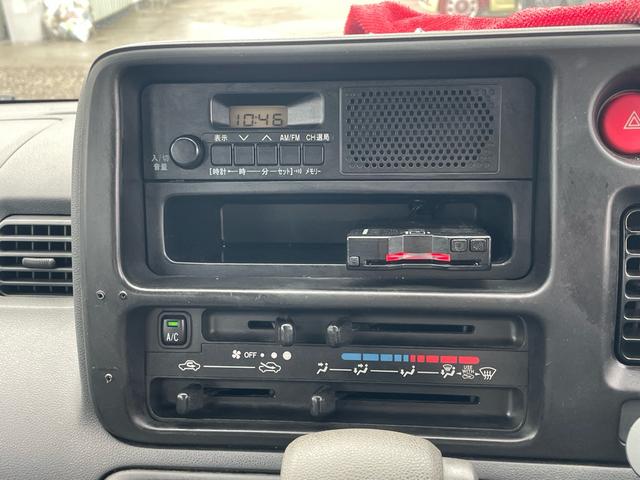 ハイゼットカーゴ スペシャルクリーン　本土車両　オーディオ　フォグランプ　ＥＴＣ　パワーウィンドウ　エアコン　ルーフキャリア外せます　オールペイント対応可　２ＷＤ　ＡＢＳ　エアバック　新品バッテリー　オイル　ワイパーゴム交換（23枚目）