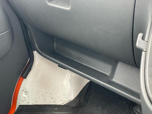 ハイゼットカーゴ スペシャルクリーン　本土車両　オーディオ　フォグランプ　ＥＴＣ　パワーウィンドウ　エアコン　ルーフキャリア外せます　オールペイント対応可　２ＷＤ　ＡＢＳ　エアバック　新品バッテリー　オイル　ワイパーゴム交換（33枚目）