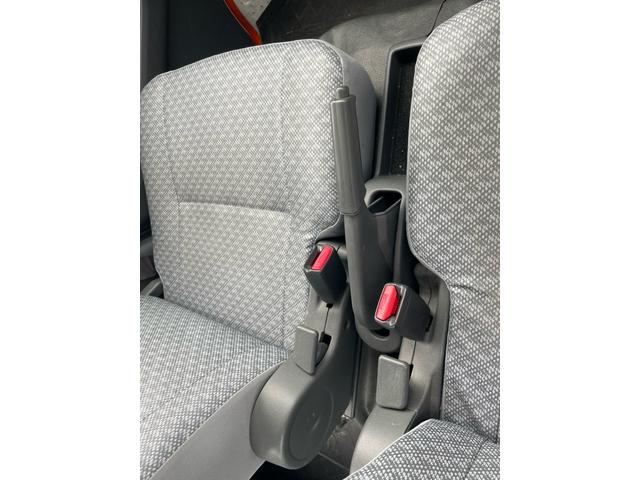 ハイゼットカーゴ スペシャルクリーン　本土車両　オーディオ　フォグランプ　ＥＴＣ　パワーウィンドウ　エアコン　ルーフキャリア外せます　オールペイント対応可　２ＷＤ　ＡＢＳ　エアバック　新品バッテリー　オイル　ワイパーゴム交換（35枚目）