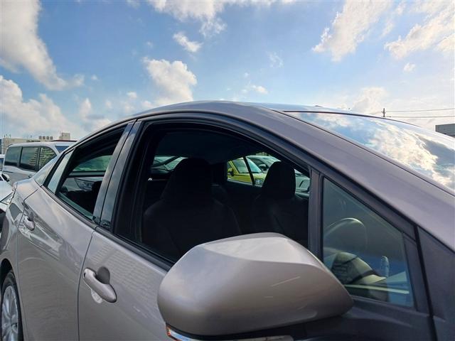 プリウス S メモリーナビ ミュージックプレイヤー接続可 バックカメラ 衝突被害軽減システム ETC LEDヘッドランプ(11枚目)