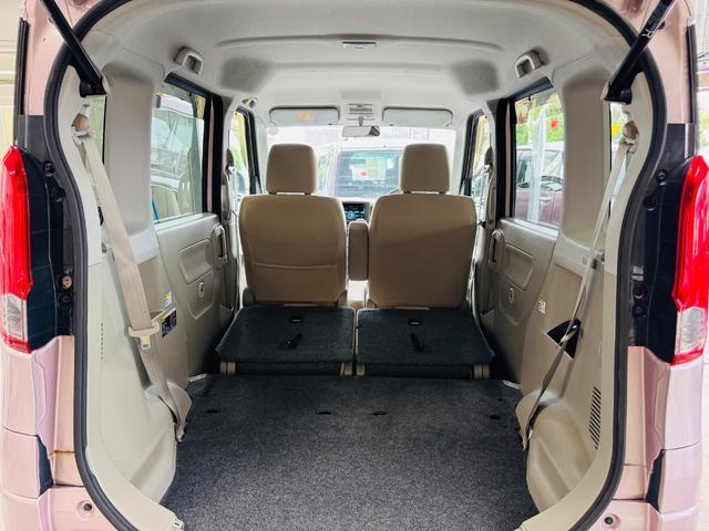 ラゲッジルームは、大容量のスペースを確保。普段のお買い物からレジャーまで、幅広く活躍してくれます！またリアシートを倒す事でバリエーション豊かにお使いいただけます＾＾