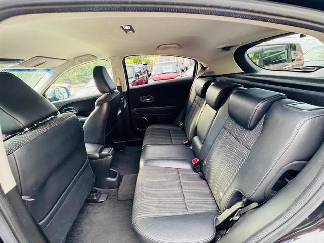 後部座席も状態良好！！リクライニングや折り畳み機能付きのお車は動作確認もしております！