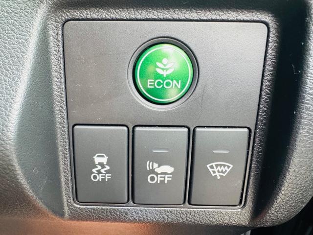 運転席よりスイッチ類になります！整備時、納車前にスタッフが点検をおこなっております！！