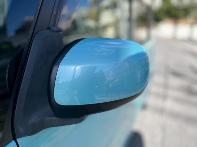 ・電動格納ミラー・・・運転席に座った状態でボタン一つの操作でお好みのミラー位置に調整が可能！！停車時の格納に重宝します＾＾