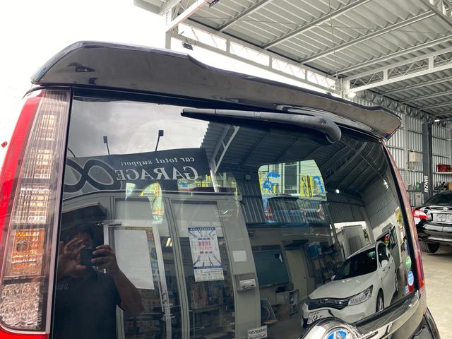 トランクスポイラー付き!!