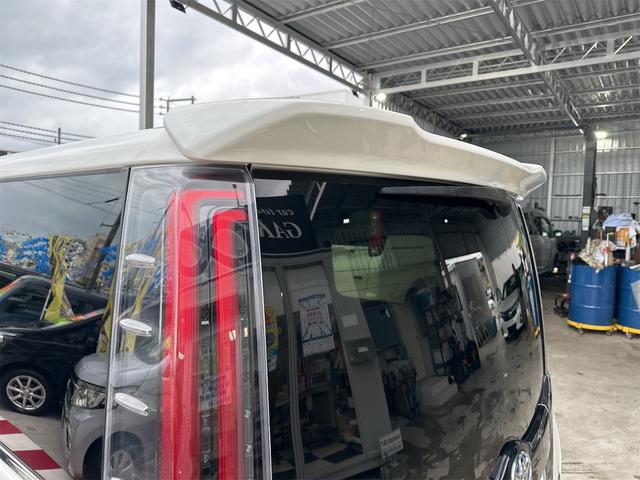 トランクスポイラー付き