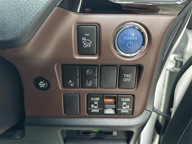 両側パワースライドドア