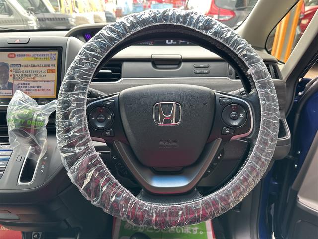 手を離さずナビのソース切り替えステアリングスイッチ！！