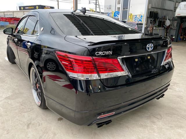 クラウンハイブリッド ロイヤルサルーン　パワーシート　ＷＡＬＤエアロ　車高調　２０インチ社外アルミ　ＨＩＤライト　フォグライト　オートライト　純正フルセグナビ　ＴＶ　Ｂｌｕｅｔｏｏｔｈ　バックカメラ　本土仕入れ　修復歴なし　２４ヶ月保証付き（15枚目）