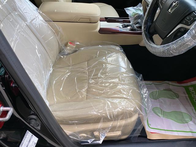 クラウンハイブリッド ロイヤルサルーン　パワーシート　ＷＡＬＤエアロ　車高調　２０インチ社外アルミ　ＨＩＤライト　フォグライト　オートライト　純正フルセグナビ　ＴＶ　Ｂｌｕｅｔｏｏｔｈ　バックカメラ　本土仕入れ　修復歴なし　２４ヶ月保証付き（22枚目）