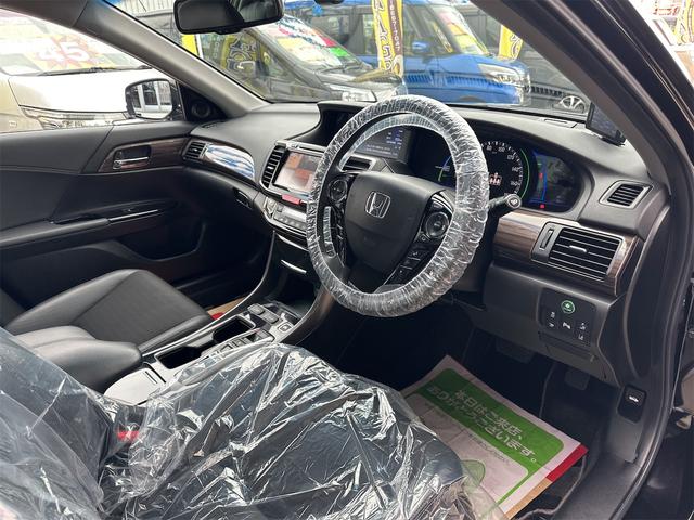 アコードハイブリッド ＥＸ　ホンダセンシング　パワーシート　ハーフレザーシート　クリアランスソナー　ステアリングスイッチ　ナビ　ＴＶ　Ｂｌｕｅｔｏｏｔｈ　バックカメラ　ビルドインＥＴＣ　ドラレコ前後　本土仕入れ　２４ヶ月保証付き（19枚目）
