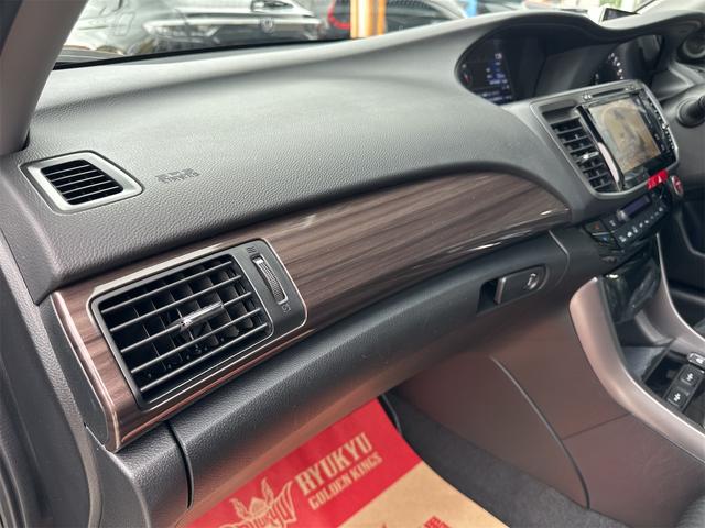 アコードハイブリッド ＥＸ　ホンダセンシング　パワーシート　ハーフレザーシート　クリアランスソナー　ステアリングスイッチ　ナビ　ＴＶ　Ｂｌｕｅｔｏｏｔｈ　バックカメラ　ビルドインＥＴＣ　ドラレコ前後　本土仕入れ　２４ヶ月保証付き（40枚目）