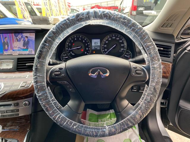 手を離さずナビのソース切り替えステアリングスイッチ！！