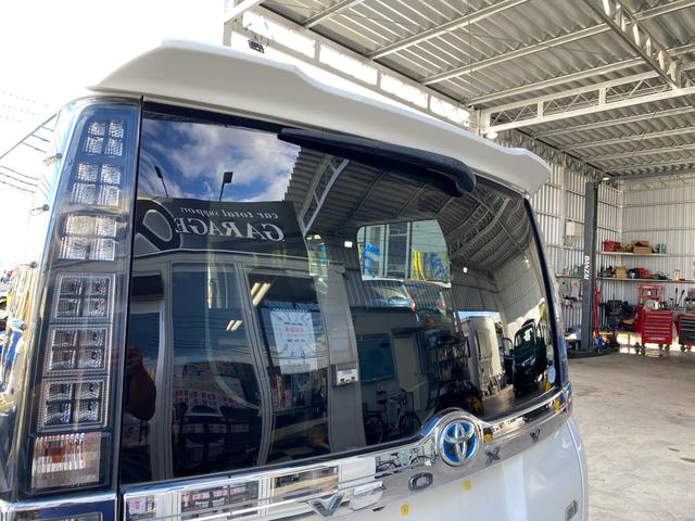 トランクスポイラー付き！！